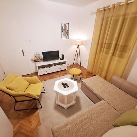 Red House Apartment Котор Екстер'єр фото