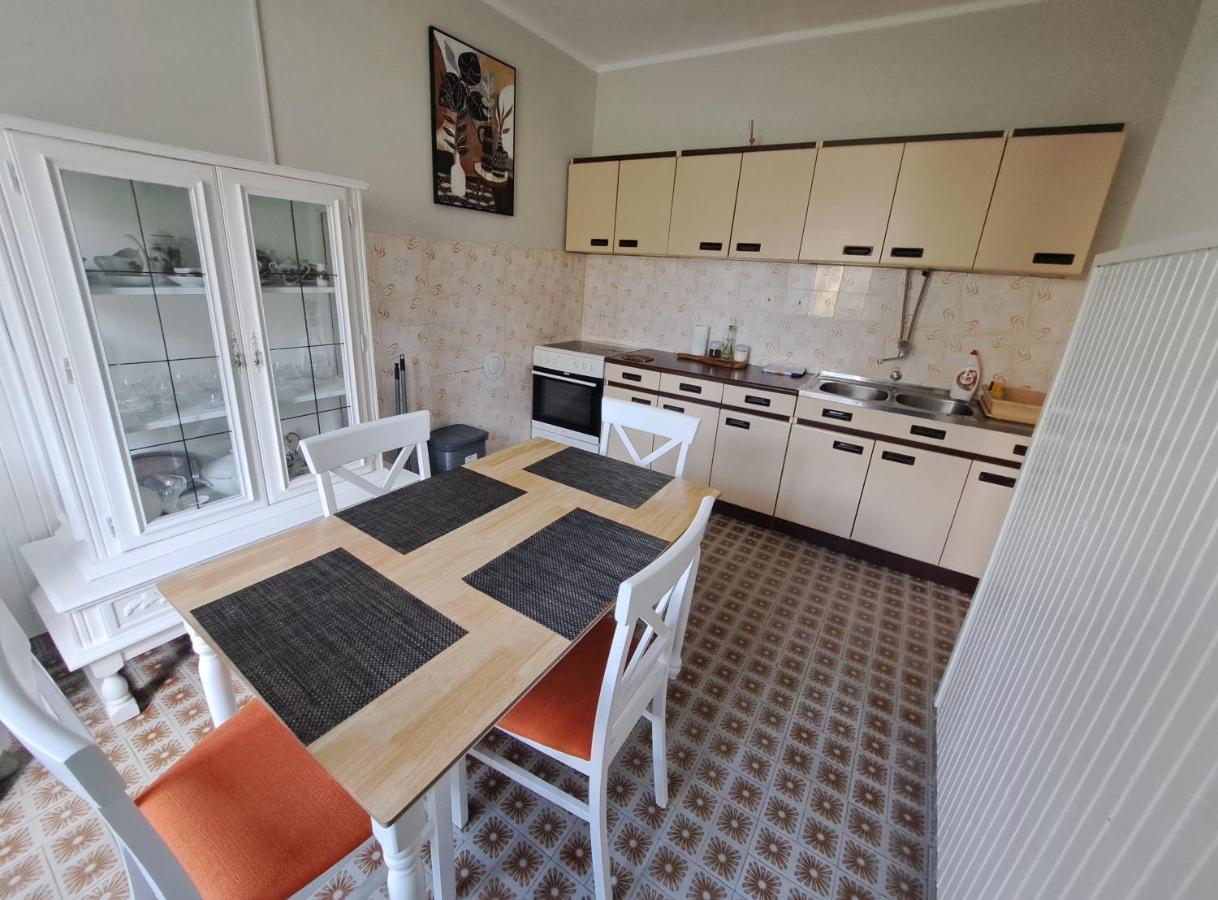 Red House Apartment Котор Екстер'єр фото