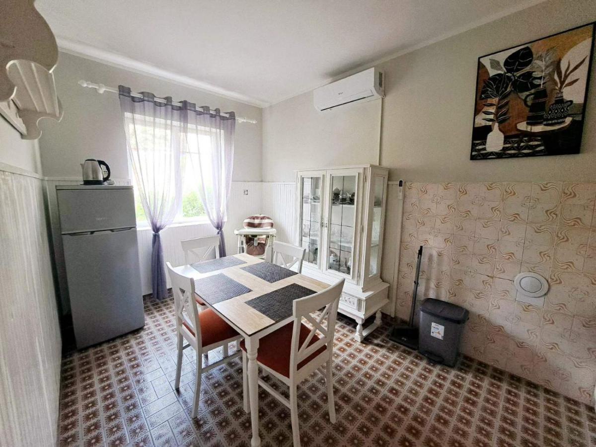 Red House Apartment Котор Екстер'єр фото