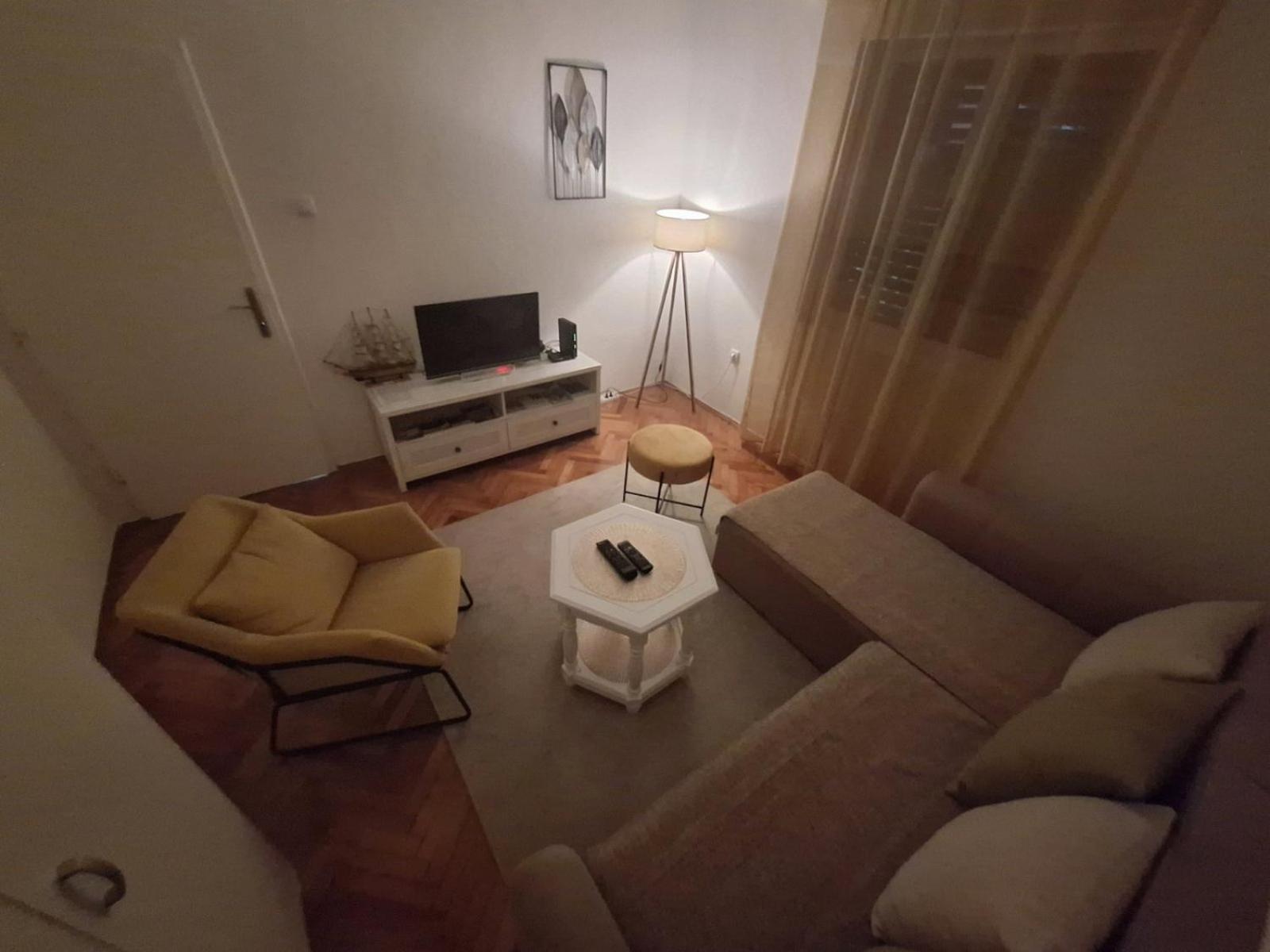 Red House Apartment Котор Екстер'єр фото