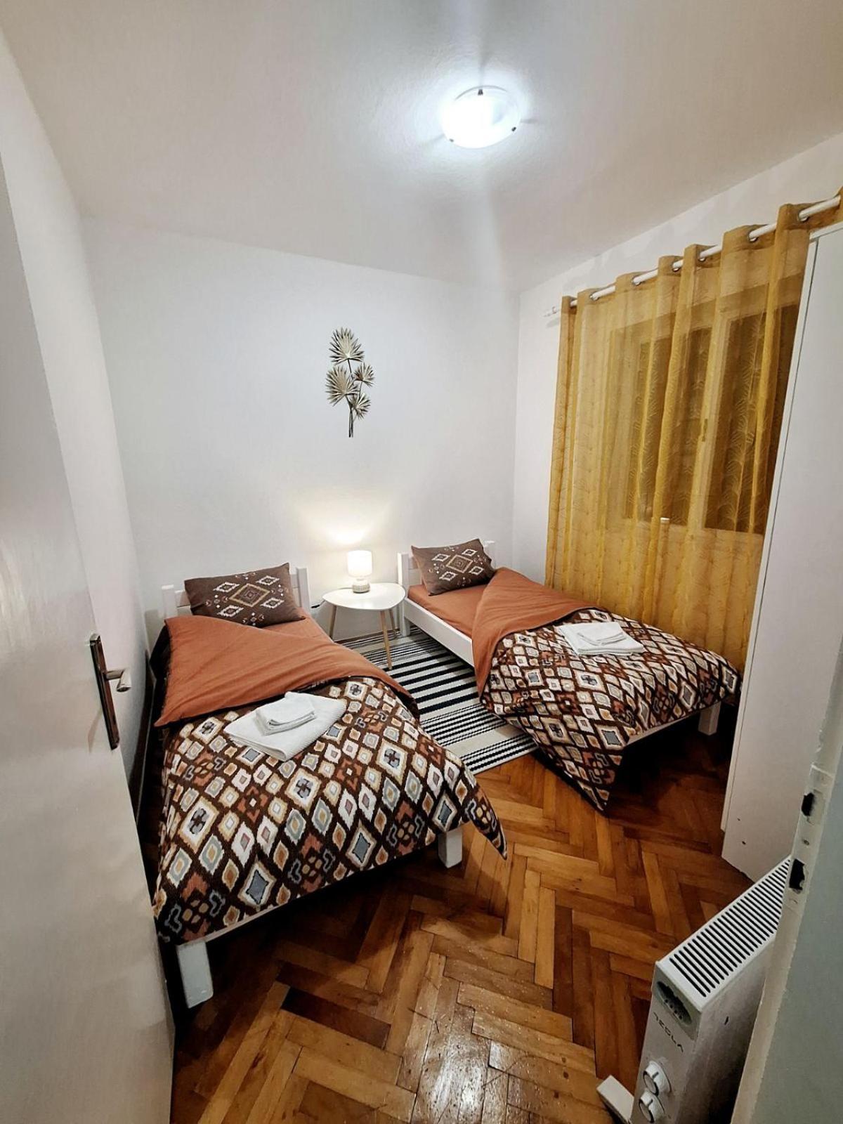 Red House Apartment Котор Екстер'єр фото