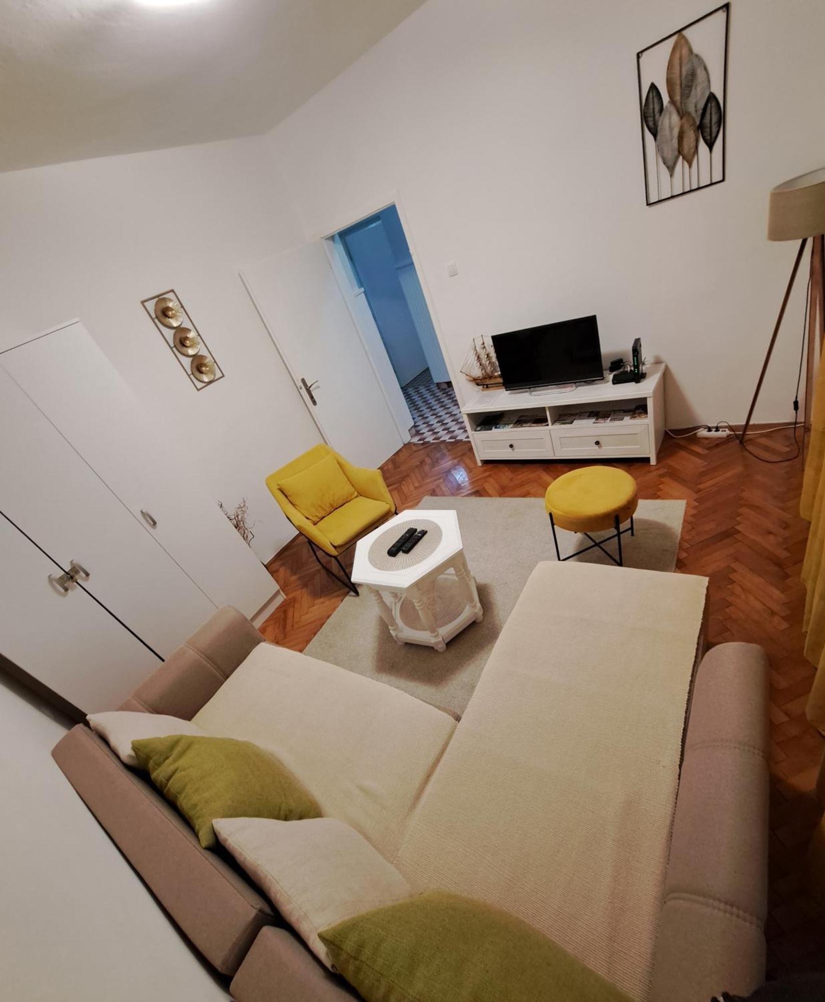 Red House Apartment Котор Екстер'єр фото