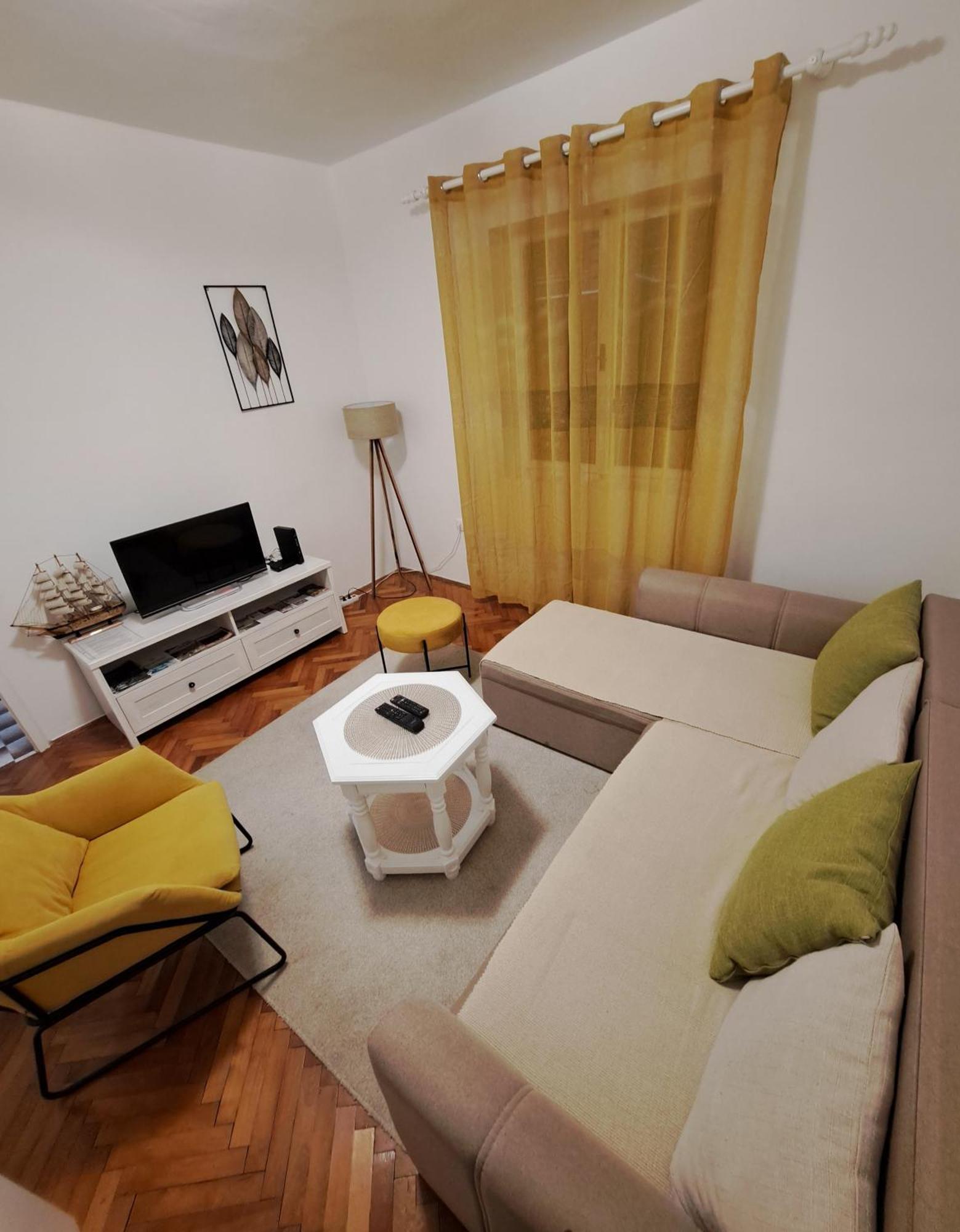 Red House Apartment Котор Екстер'єр фото