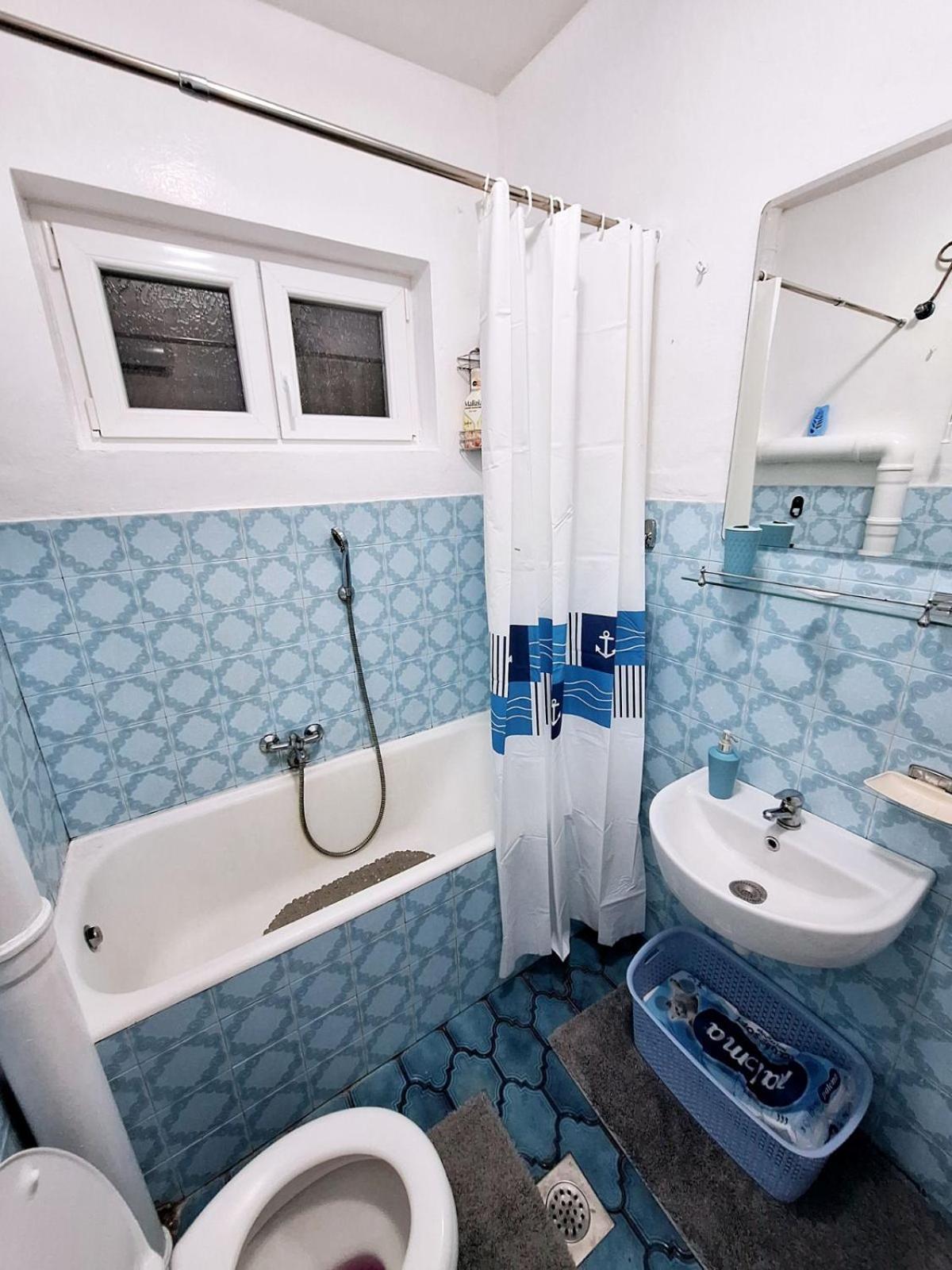 Red House Apartment Котор Екстер'єр фото