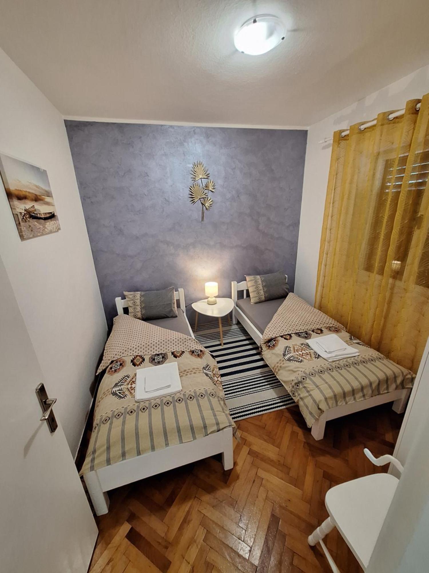Red House Apartment Котор Екстер'єр фото